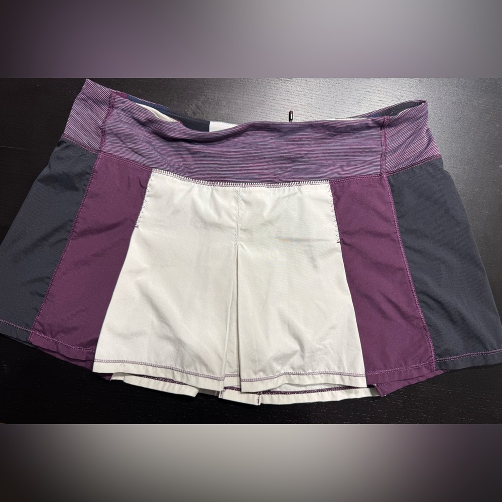 Lululemon Colorblock Running Skirt - Size 8 (Plum/Charcoal/Cream Multi-Panel)